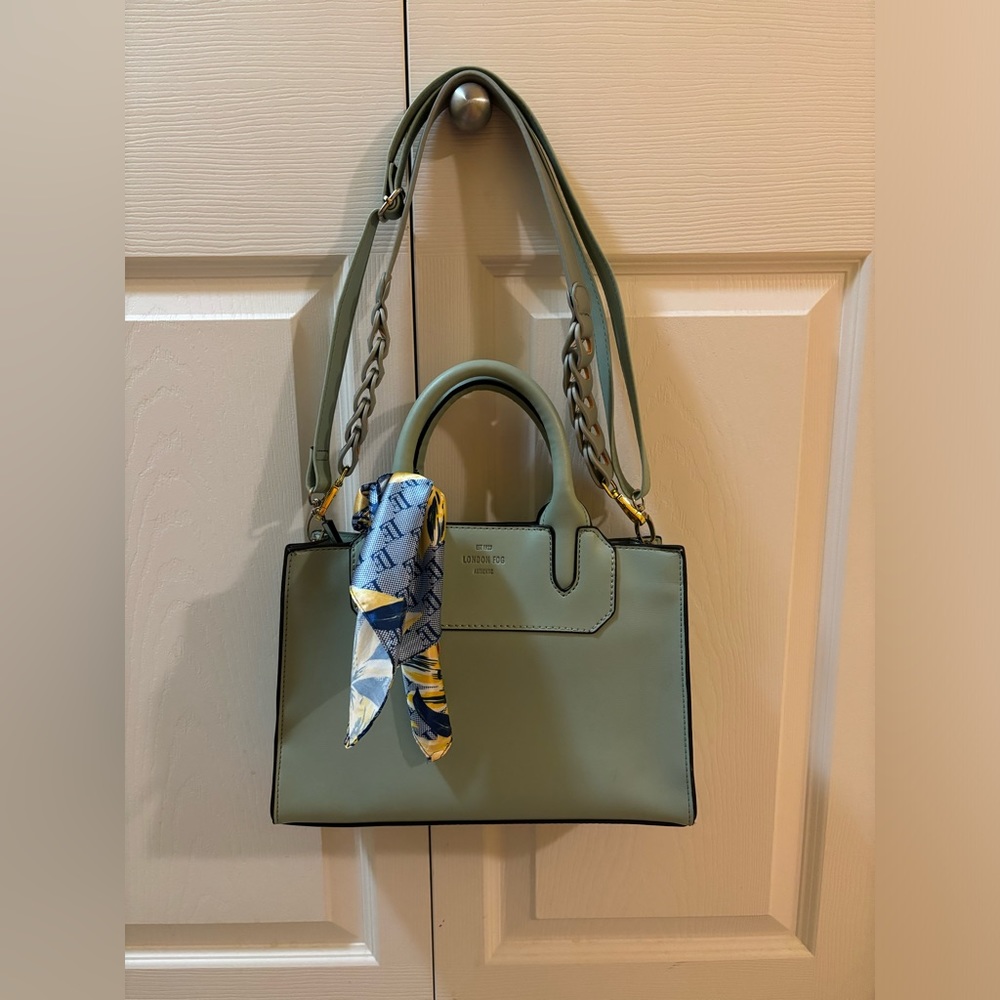 London fog light blue bag preowned